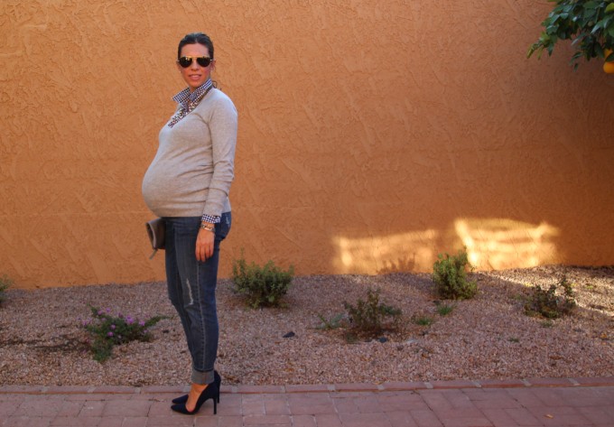 how to style a maternity sweater