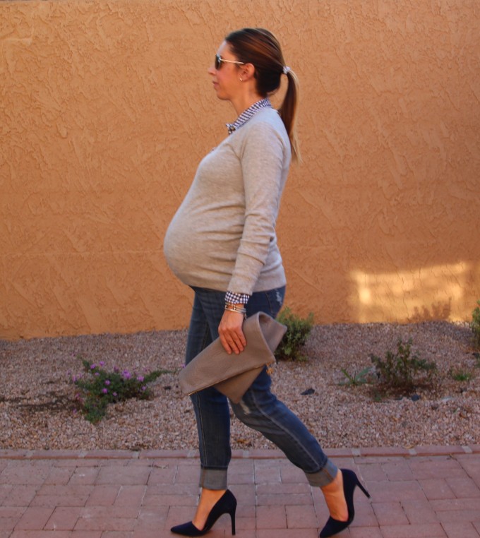 how to style a maternity sweater